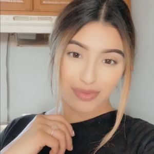Meet your Posher, Rosalba